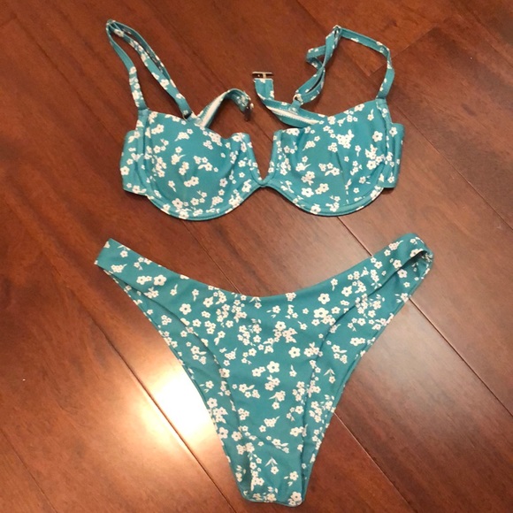 SHEIN Other - SHEIN size small bikini set cheeky, high cut NWOT